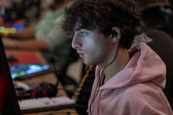 Heartwarming Surprise: Slugy's Unexpected Kindness in FACEIT PUG Leaves Gaming Community Stunned!